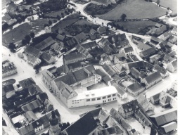 LA1957